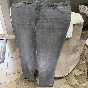 Light gray stretchy jeans